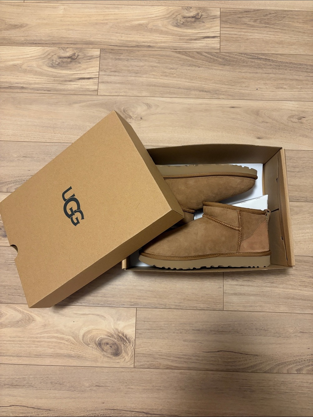 UGG Womens Classic Mini Chestnut Suede Boots